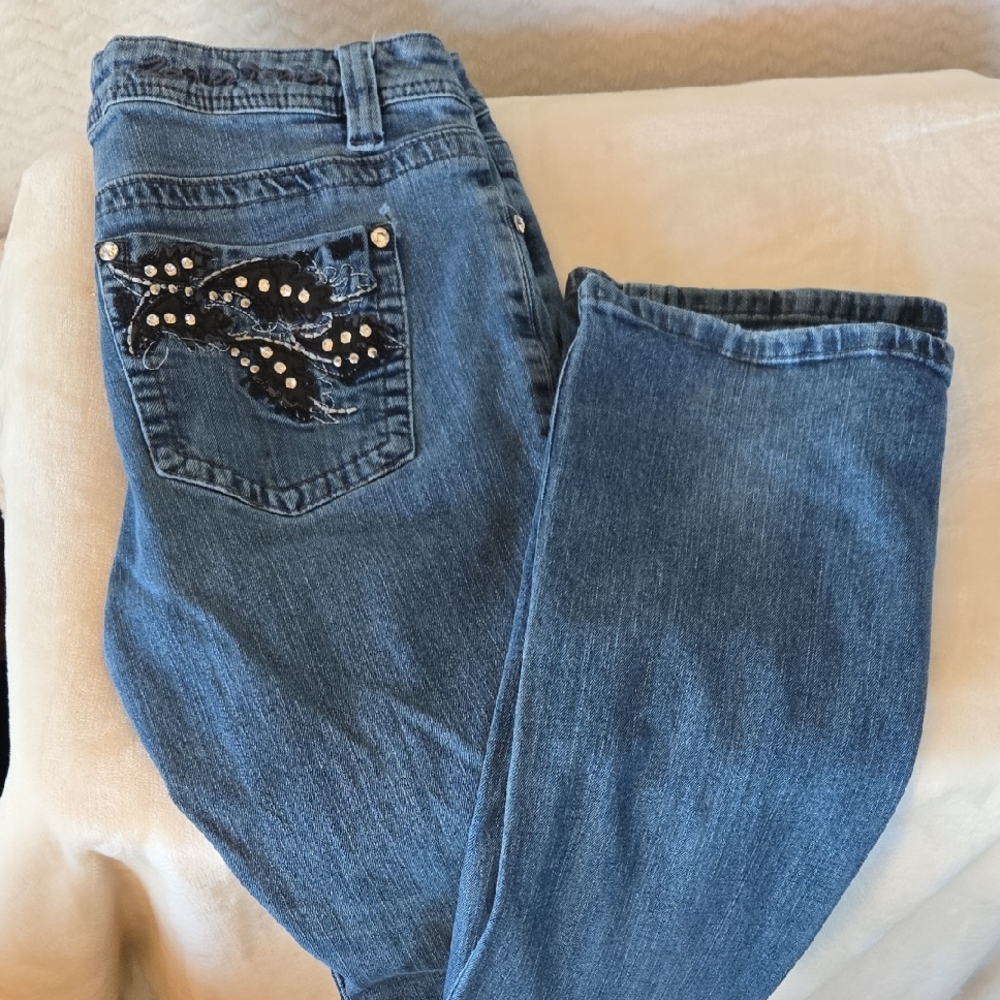 Zenim Jeans with Embellished Pocket's.